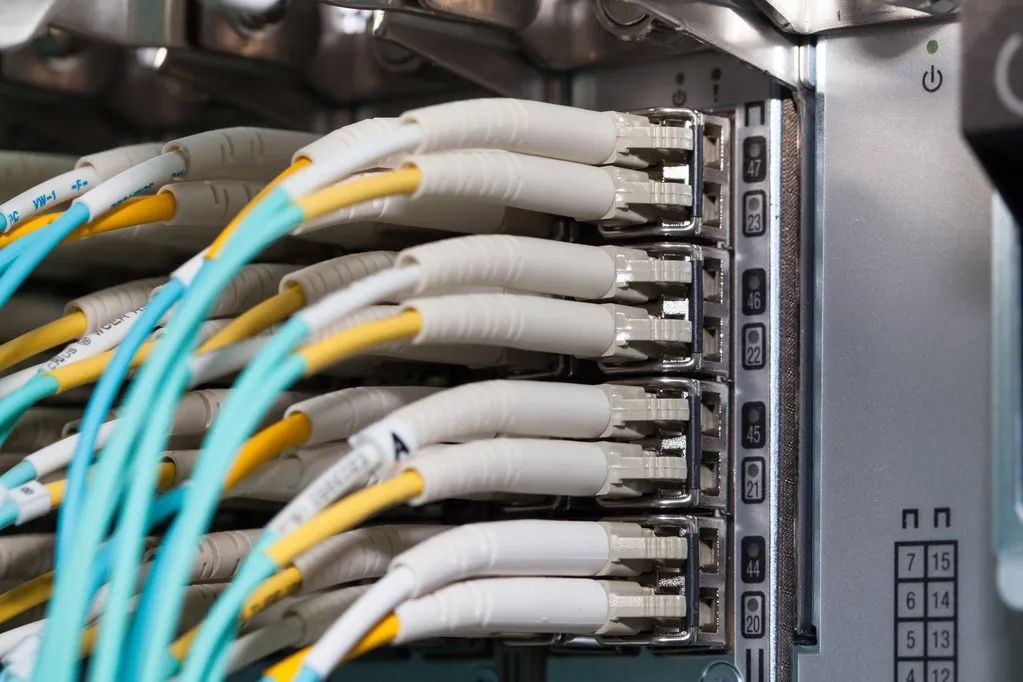 電纜標簽解決方案：標準化布線以實現更好的維護